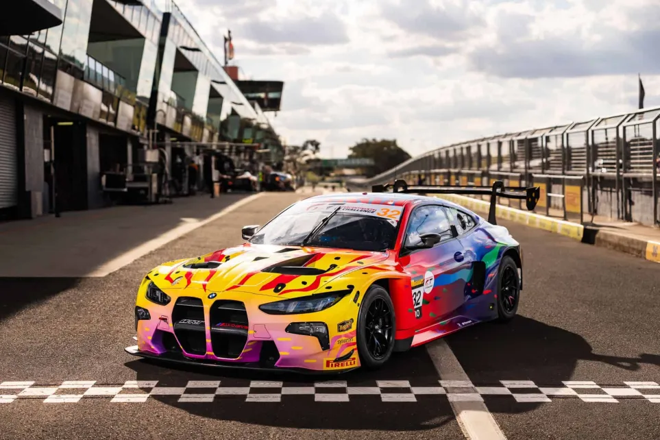 BMW отмечает историю Art Car и 40-летие M3 на Bathurst 12 Hour