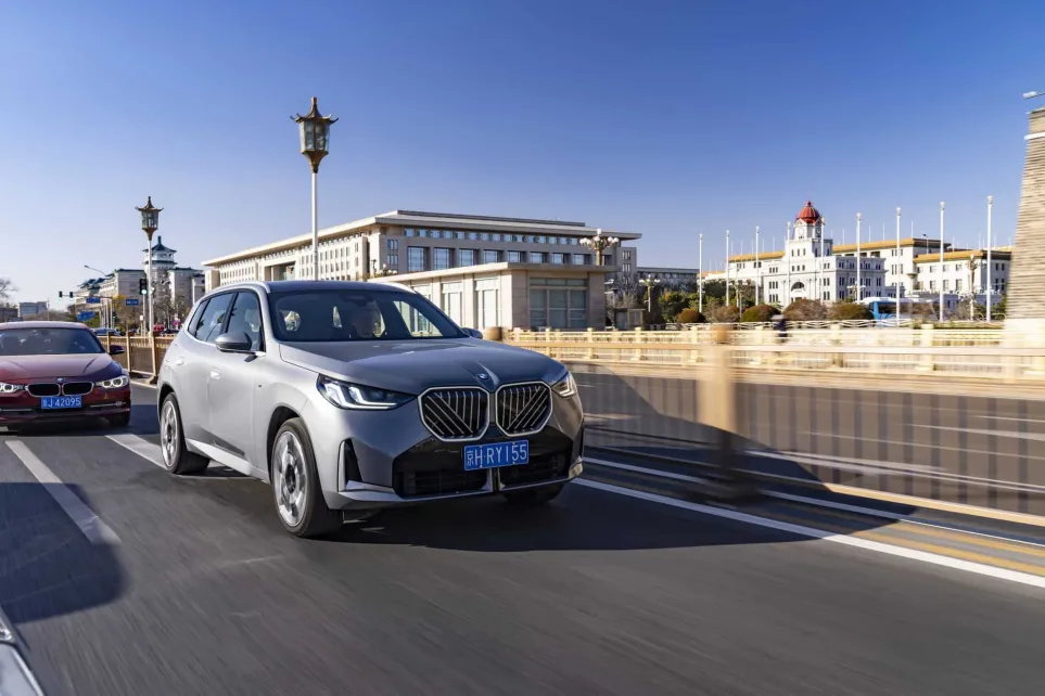 Удлинённый BMW X3 вышел на дороги Китая