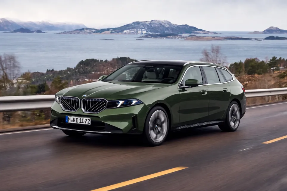 BMW 5 Series 2027 получит лёгкий «привкус» Neue Klasse — первые рендеры обновлённой модели