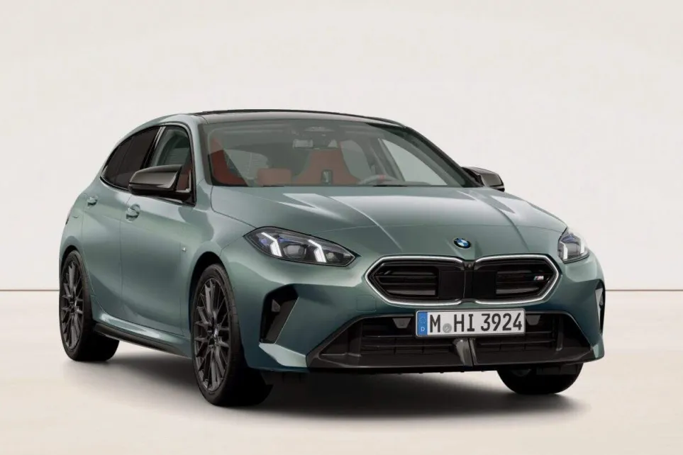 BMW 1 Series получила новый цвет и стандартный двухзонный климат-контроль