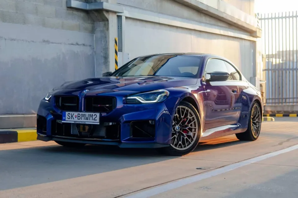 BMW M2 CS в цвете Velvet Blue — один из самых желанных M прямо сейчас