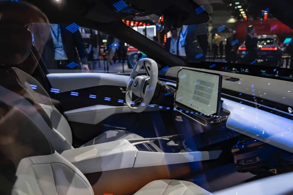 Новый BMW i3 Long Wheelbase дебютировал в Пекине — задний привод и роскошный салон