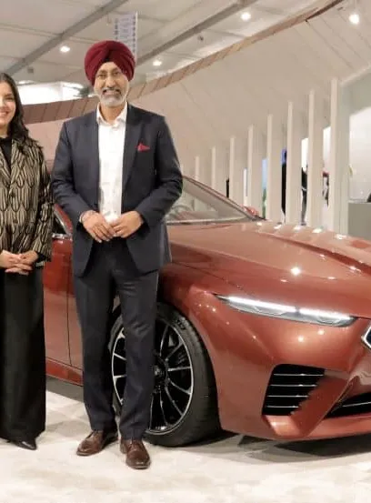 BMW привезла эффектный Speedtop на арт-ярмарку в Индии