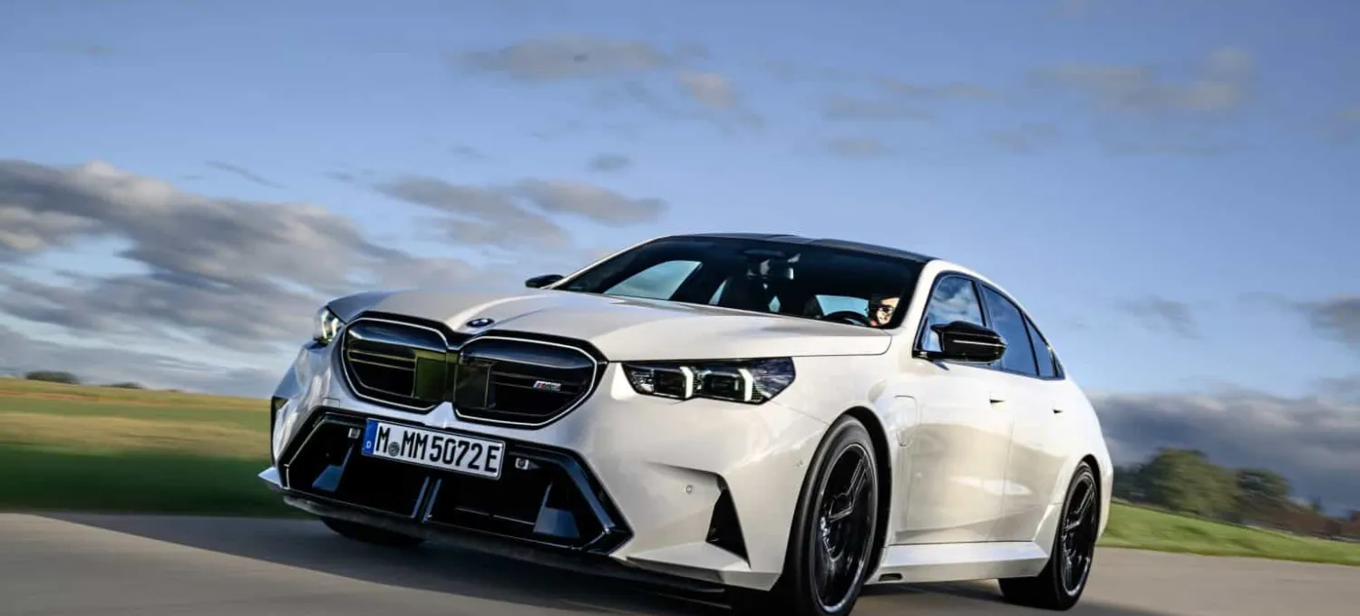 Самый культовый цвет BMW в истории — ответ может быть очевиднее, чем кажется