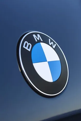 BMW возвращается на Парижский автосалон 2026 года