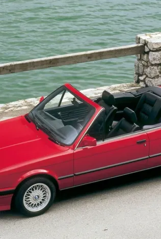 Недооценённый кабриолет BMW E30 отмечает 40 лет — и заслуживает второго взгляда