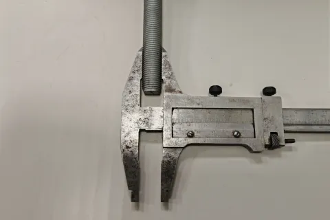 Болт с шестигранной головкой с фланцем Фото 2