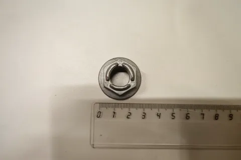 Гайка с буртиком шестигранная Фото 1