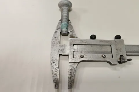 Винт со сферическим буртиком (M12x1,25x45ZNS3) Фото 2