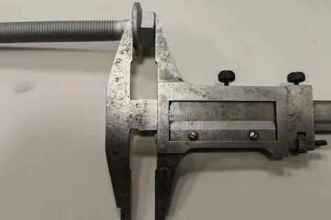 Болт с шестигранной головкой с фланцем Фото 3