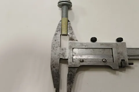 Болт с шестигранной головкой Фото 2