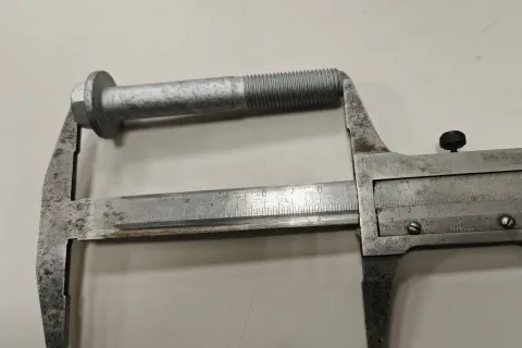 Болт с буртиком с шестигранной головкой (M14x1,5x95 10.9) Фото 1