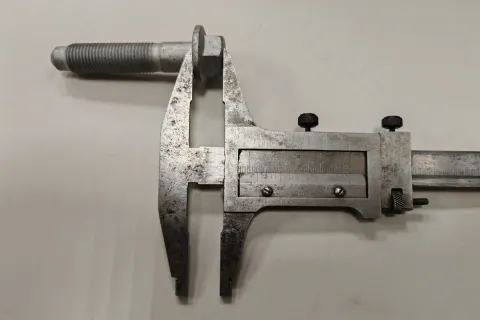 Болт с шестигранной головкой с фланцем Фото 3