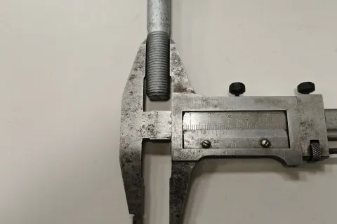 Болт с буртиком с шестигранной головкой (M14x1,5x95 10.9) Фото 2