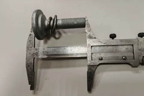 Воротник болт с пружиной сжатия Фото 1