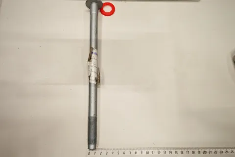 Болт с шестигранной головкой Фото 2