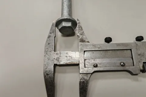 Болт с буртиком с шестигранной головкой (M14x1,5x95 10.9) Фото 3