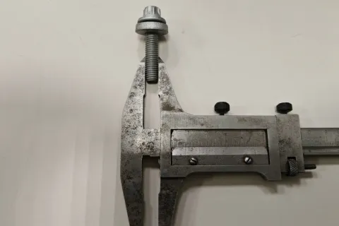 Болт с неспадающ.стопорным элементом ASA (M8x35 10,9) Фото 2